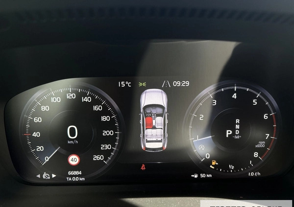 Volvo XC 40 cena 134900 przebieg: 66884, rok produkcji 2019 z Poznań małe 562